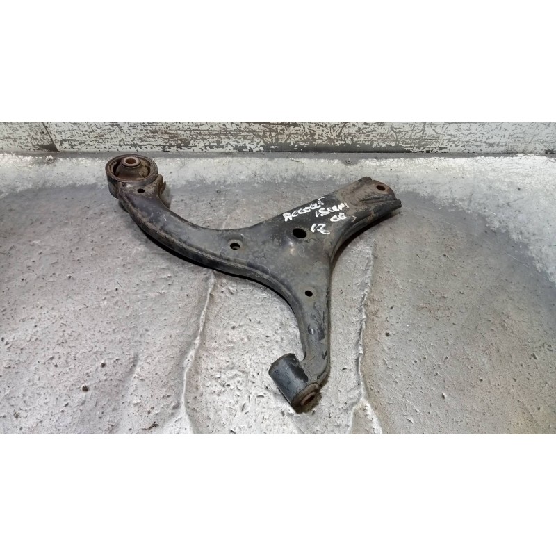 Recambio de brazo suspension inferior delantero izquierdo para hyundai accent (mc) gl crdi referencia OEM IAM   