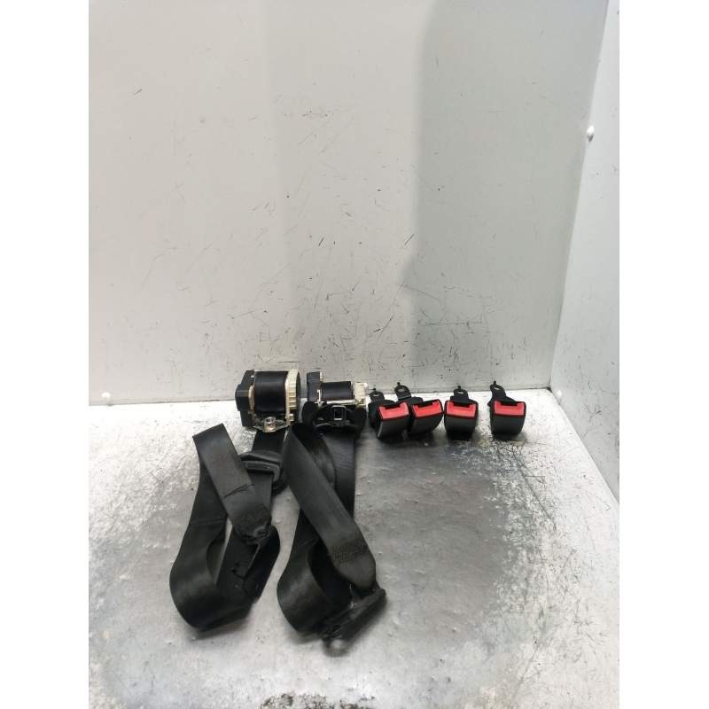 Recambio de juego cinturones trasero para volkswagen touran (1t1) 2.0 tdi referencia OEM IAM  5P 2003
