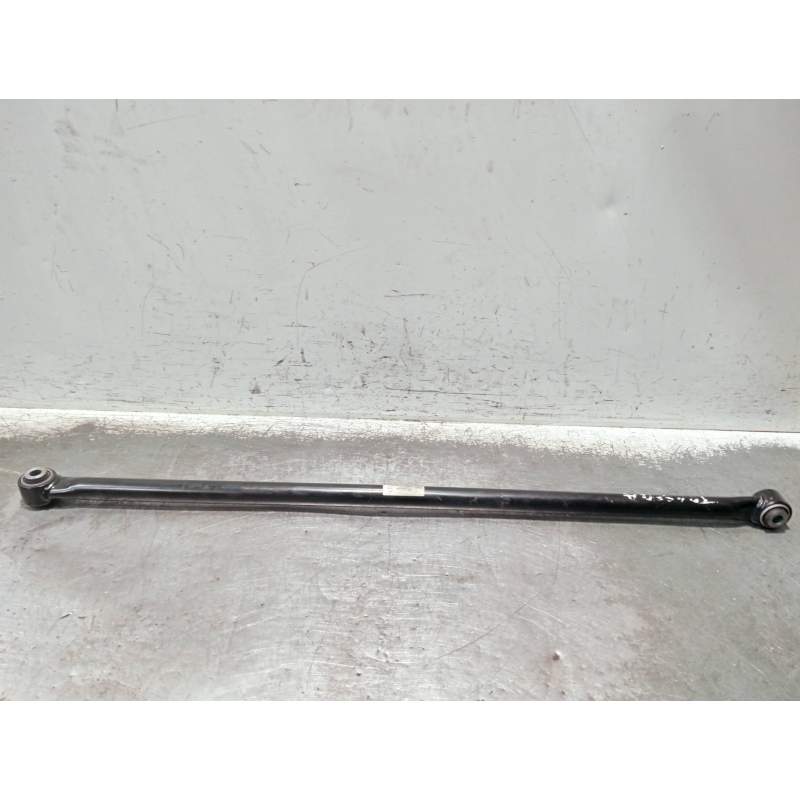 Recambio de tirante trasero derecho para volkswagen caddy furgón/kombi referencia OEM IAM 5R3501529C  