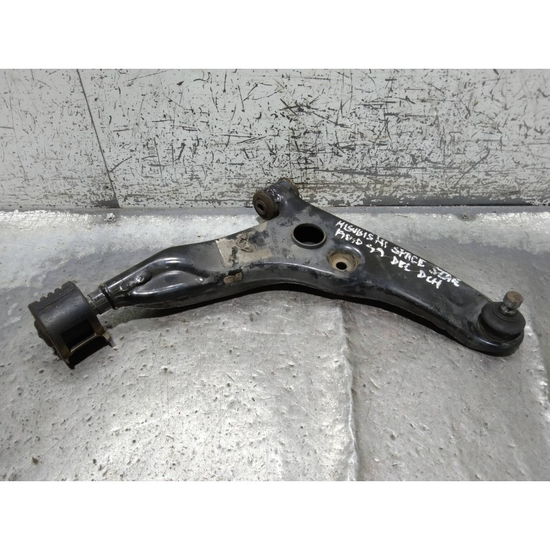 Recambio de brazo suspension inferior delantero derecho para mitsubishi space star (dg0) 1900 di-d comfort referencia OEM IAM   