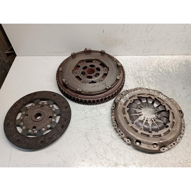 Recambio de kit embrague para renault megane iii berlina 5 p dynamique referencia OEM IAM 302059210R 301013644R 2012