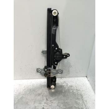 ELEVALUNAS DELANTERO DERECHO C17694203 807004EA3D J11/2013