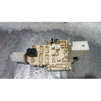 CAJA RELES / FUSIBLES 3677079J21 