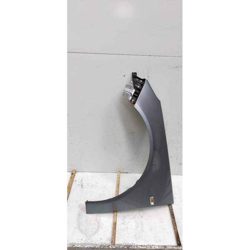 Recambio de aleta delantera izquierda para opel insignia berlina cosmo referencia OEM IAM   2008