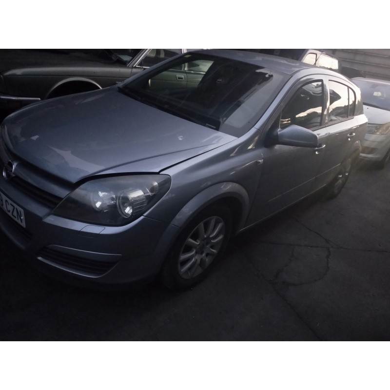 opel astra h berlina del año 2004