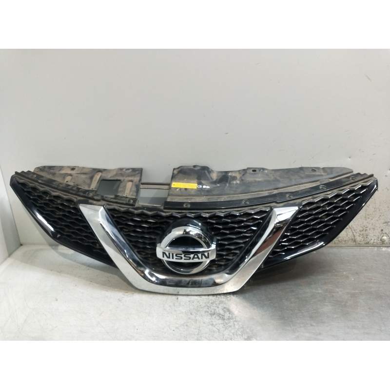 Recambio de rejilla delantera para nissan qashqai ii (j11, j11_) 1.2 dig-t referencia OEM IAM   J11/2013
