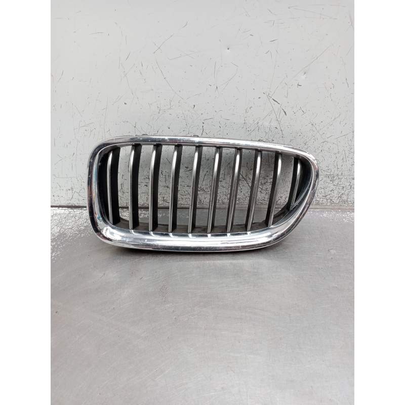 Recambio de rejilla delantera para bmw 5 (f10) 520 d referencia OEM IAM  IZQUIERDO 2014