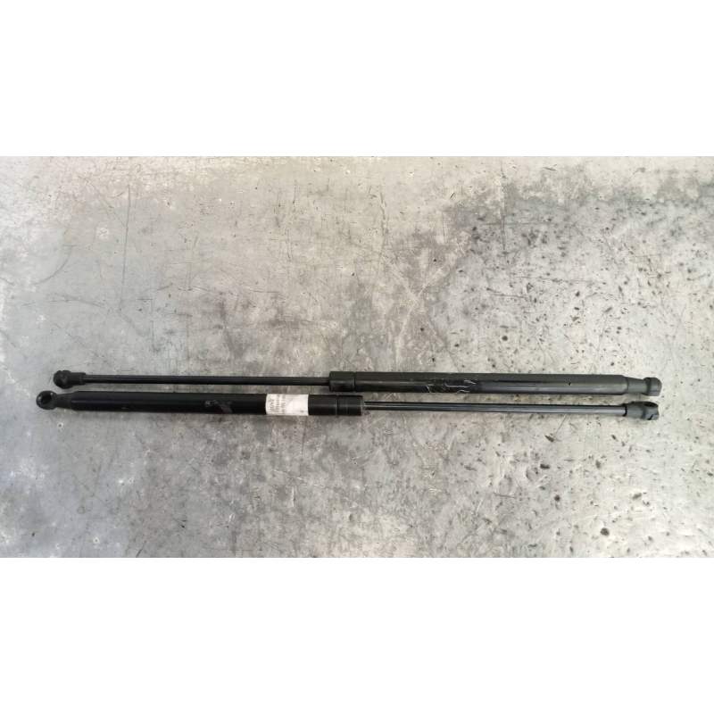 Recambio de amortiguadores maletero / porton para nissan primera berlina (p12) acenta referencia OEM IAM   5P