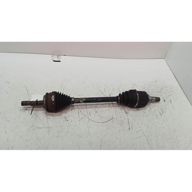 Recambio de transmision delantera izquierda para toyota auris 1.6 16v cat referencia OEM IAM  16G 2006