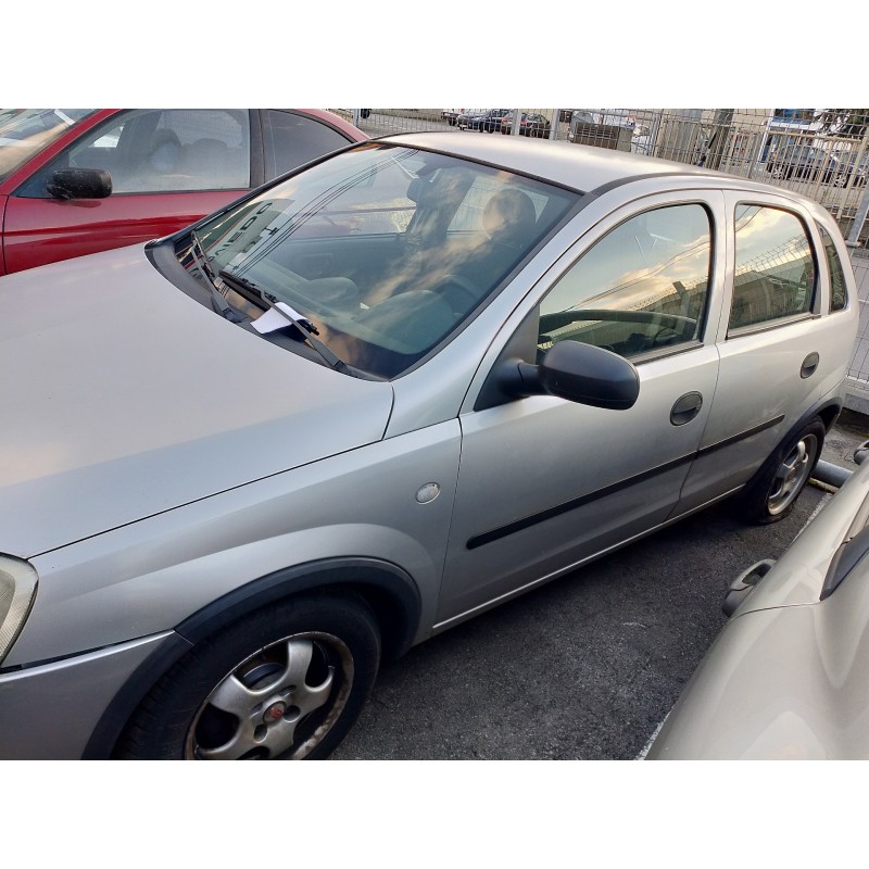 opel corsa c del año 2001