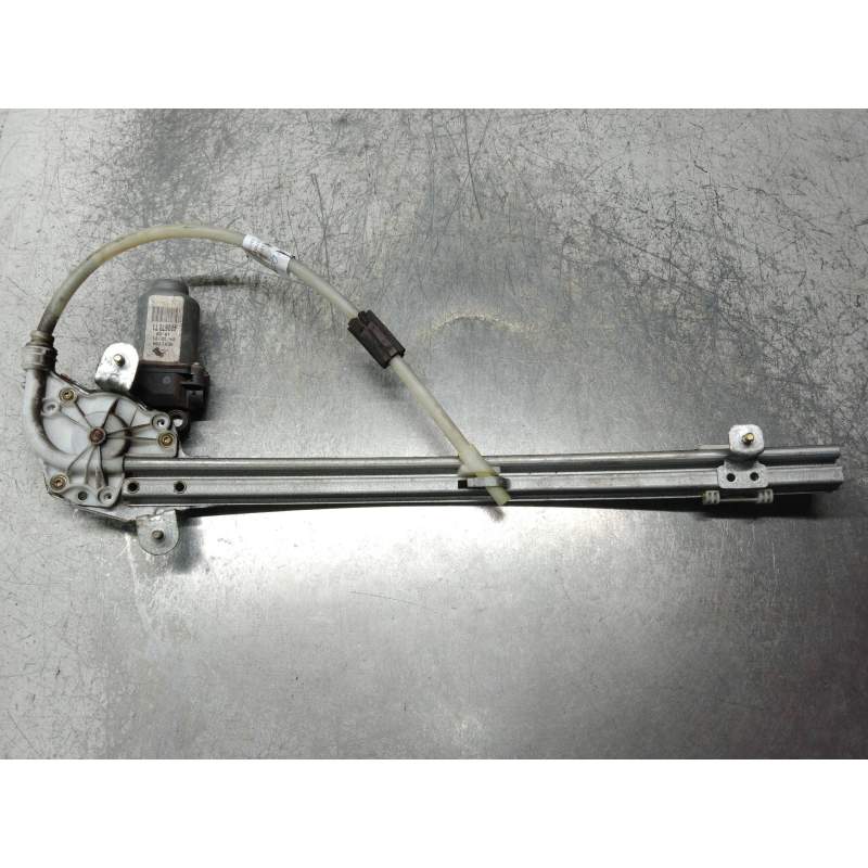 Recambio de elevalunas trasero derecho para renault laguna ii (bg0) dynamique referencia OEM IAM 400670T1  2002