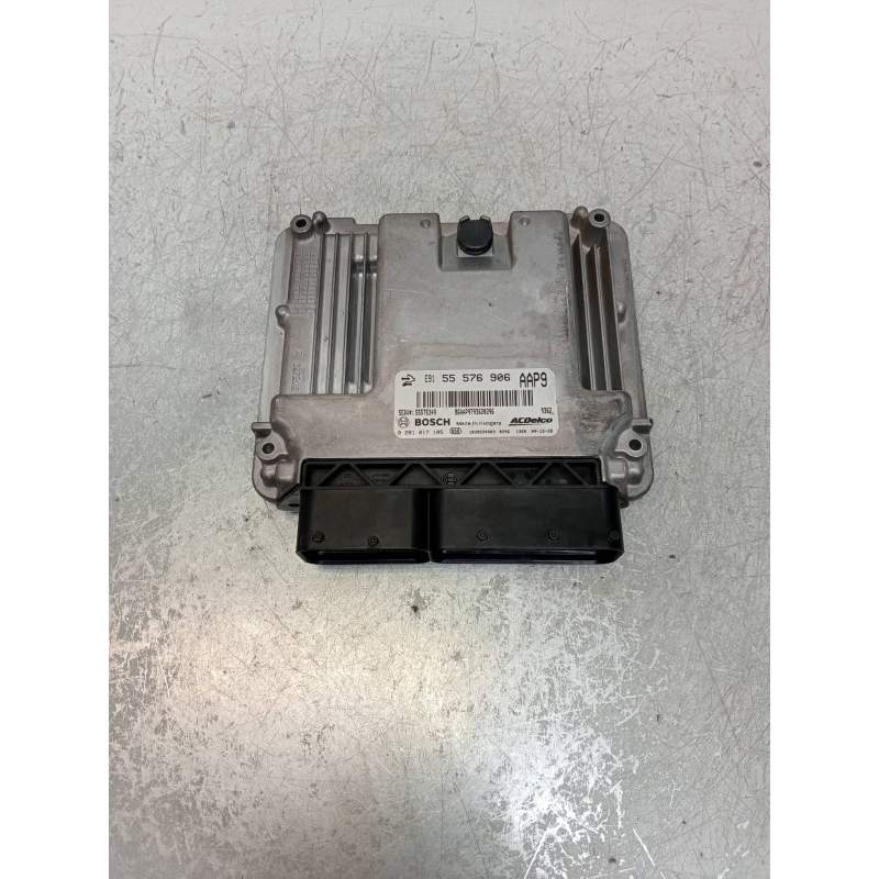 Recambio de centralita motor uce para opel insignia berlina cosmo referencia OEM IAM 0281017105 55576906 2008