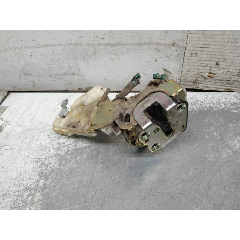 Recambio de motor cierre centralizado trasero derecho para nissan almera (n16/e) acenta referencia OEM IAM  5P 2002