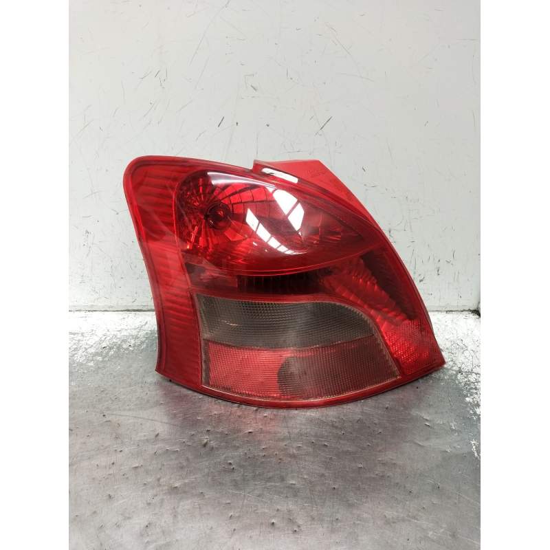 Recambio de piloto trasero izquierdo para toyota yaris (_p9_) 1.3 vvt-i (scp90_) referencia OEM IAM   2005