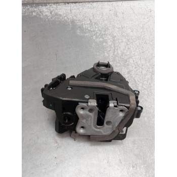 MOTOR CIERRE CENTRALIZADO DELANTERO DERECHO 805024067R 5P 2025