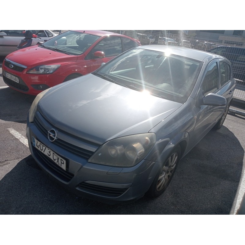 opel astra h berlina del año 2004