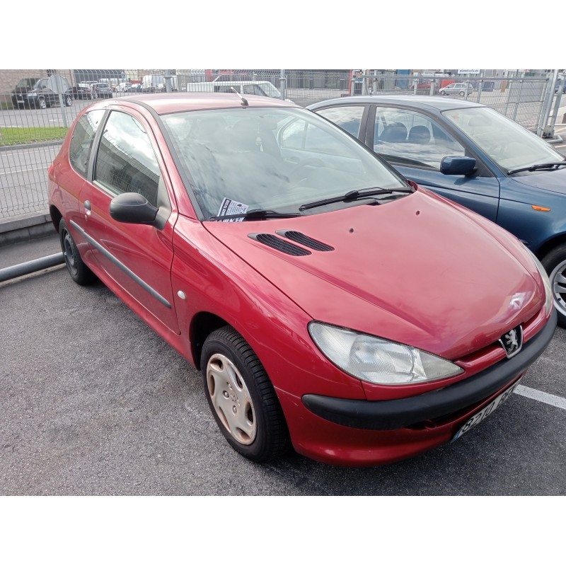 peugeot 206 berlina del año 2001