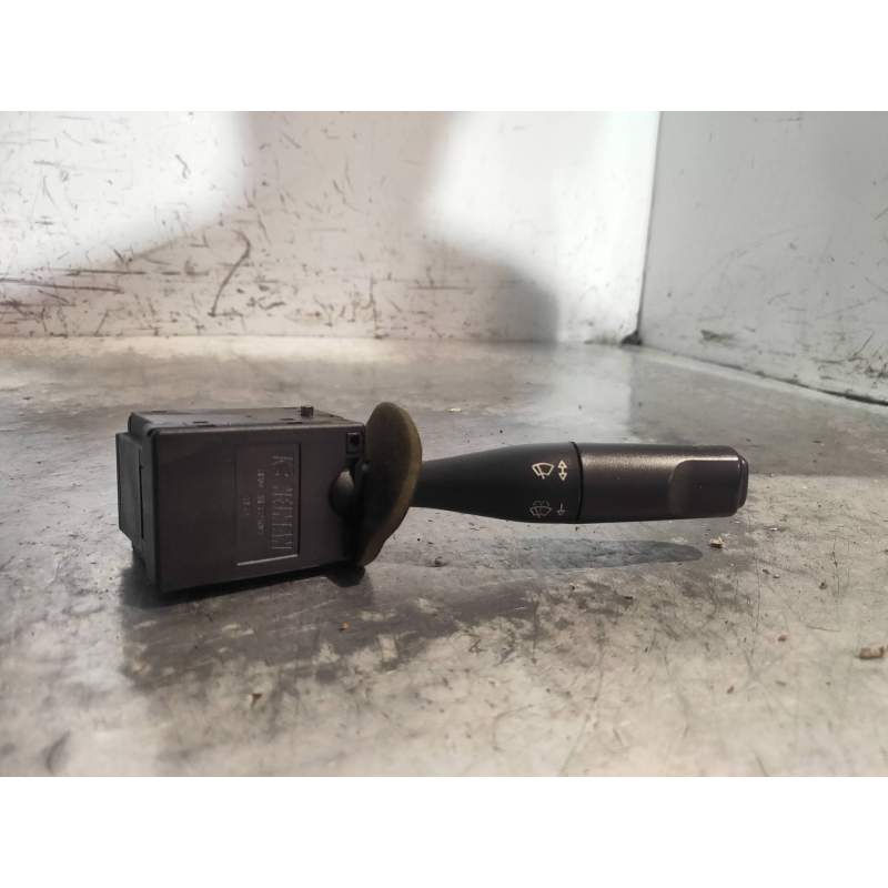Recambio de mando limpia para peugeot expert kombi confort acristaldo (5 asientos) referencia OEM IAM 96049596ZL 61580002 