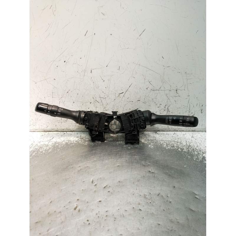 Recambio de mando luces para toyota yaris (_p9_) 1.3 vvt-i (scp90_) referencia OEM IAM   2005