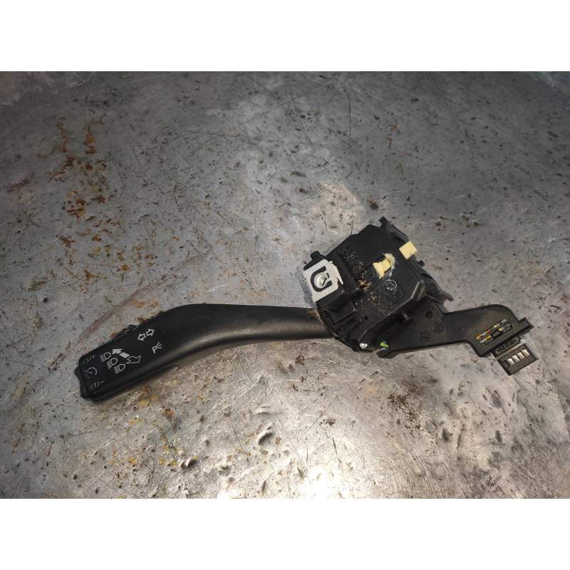 Recambio de mando luces para skoda yeti active referencia OEM IAM 1K0953513G  
