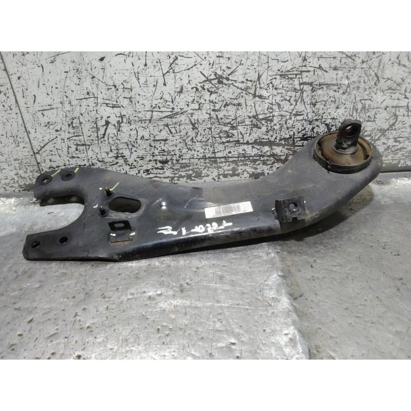 Recambio de brazo suspension inferior trasero izquierdo para kia cee´d drive referencia OEM IAM 55270A6200  