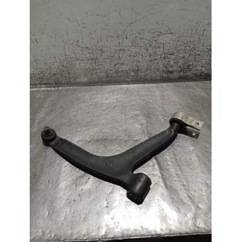 BRAZO SUSPENSION INFERIOR DELANTERO DERECHO 16HDI 2004
