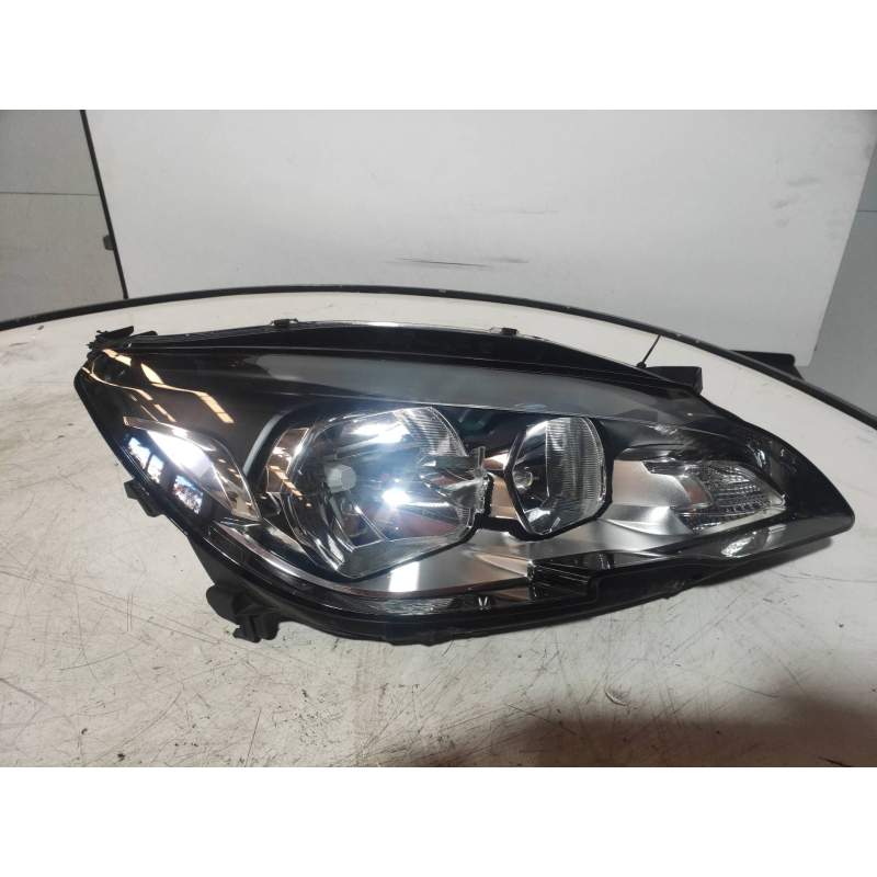 Recambio de faro derecho para peugeot 308 business line referencia OEM IAM 9677522980 030128720200 