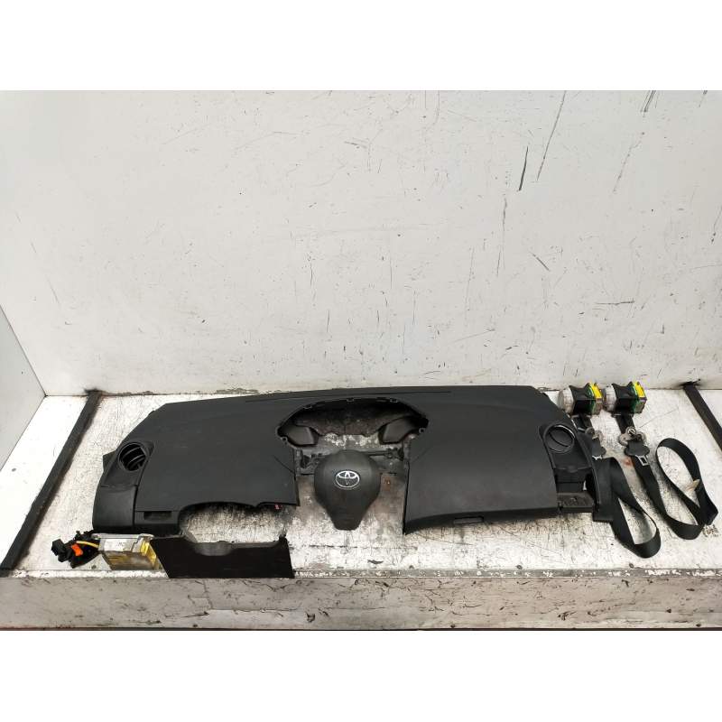 Recambio de kit airbag para toyota yaris (_p9_) 1.3 vvt-i (scp90_) referencia OEM IAM 891700D220  2005