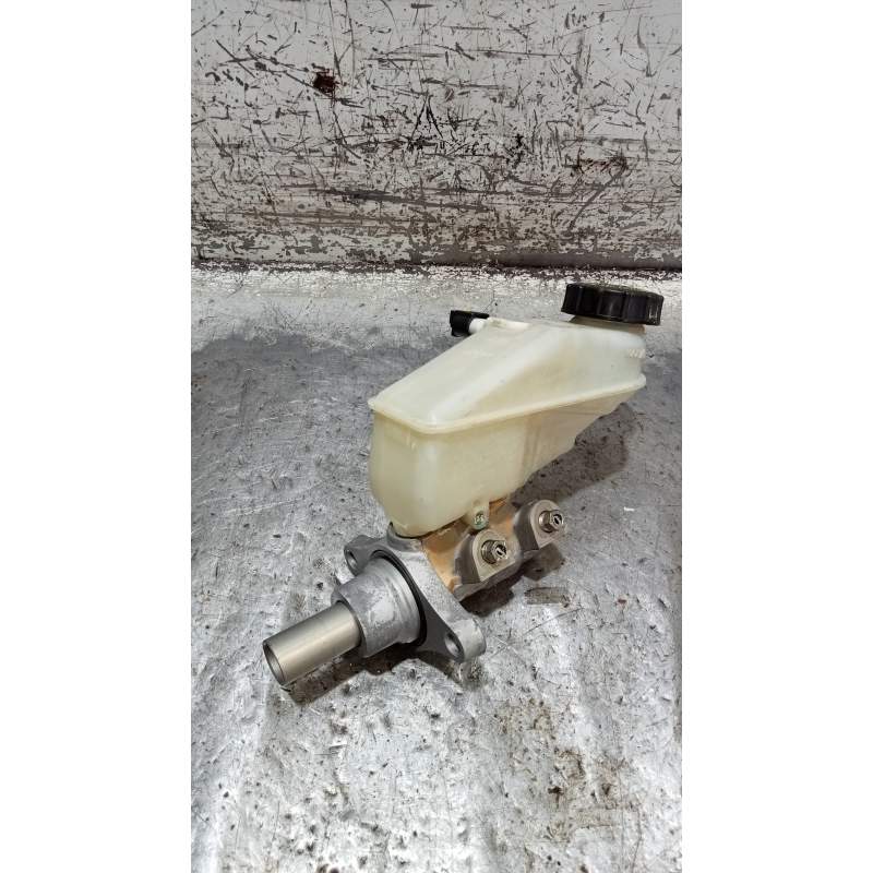 Recambio de bomba freno para toyota yaris 1.3 16v cat referencia OEM IAM   