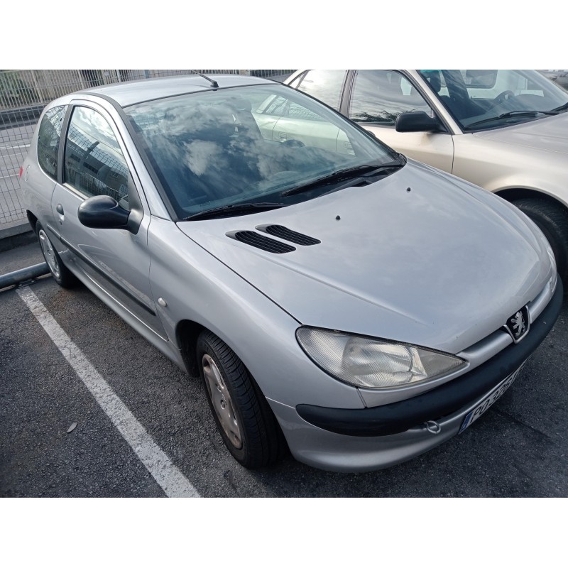 peugeot 206 berlina del año 1999