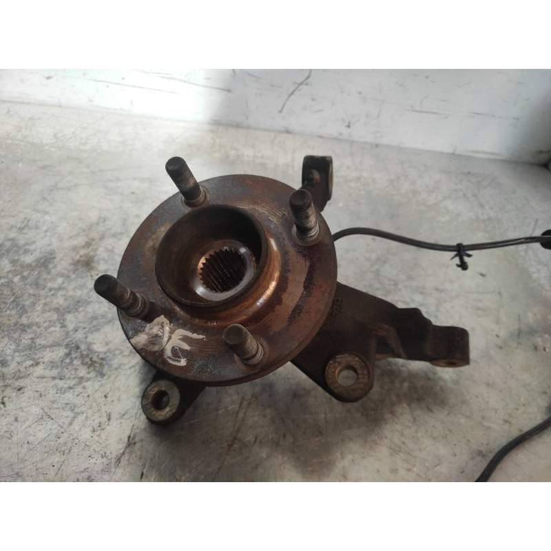 Recambio de mangueta delantera derecha para ford fiesta (cb1) ambiente referencia OEM IAM  14TDCI 2008