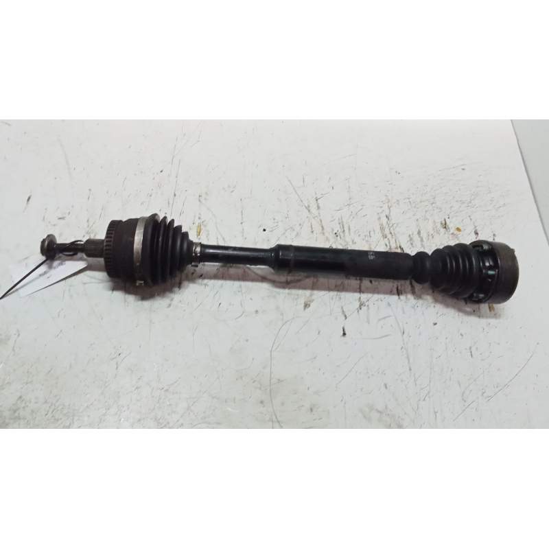 Recambio de transmision delantera izquierda para volkswagen passat berlina (3b3) edition referencia OEM IAM 407272DL 16G 2001