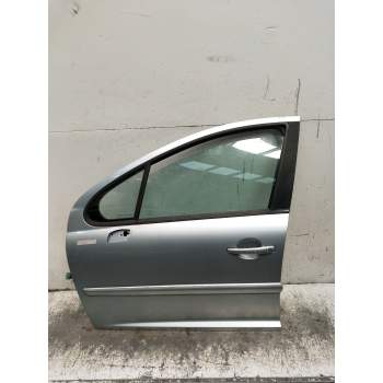 PUERTA DELANTERA IZQUIERDA 5P 2009