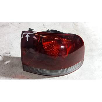 PILOTO TRASERO DERECHO 7L6945258 