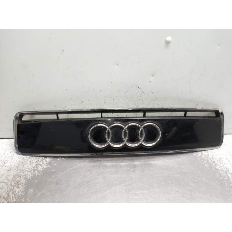 Recambio de rejilla delantera para audi a2 (8z) referencia OEM IAM ÏZ0010183D  