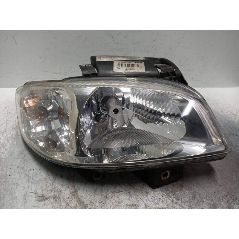 Recambio de faro derecho para seat cordoba berlina (6k2) stella referencia OEM IAM 67743749 087585 99