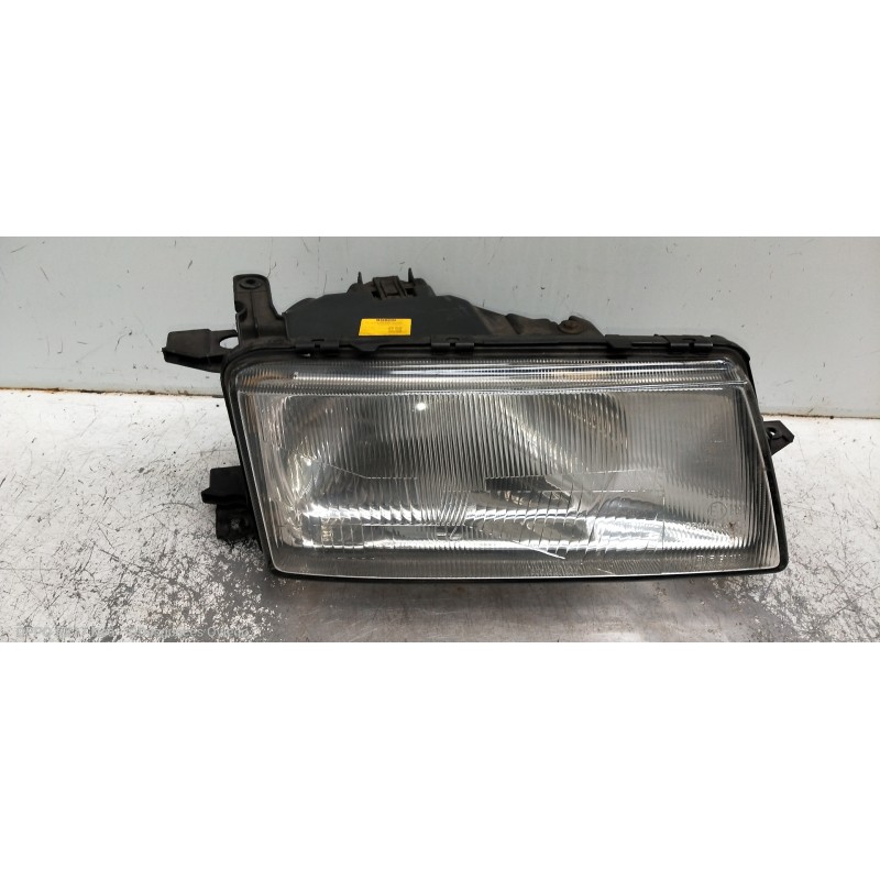 Recambio de faro derecho para opel vectra a 2.0 referencia OEM IAM 0301028102 90228444 