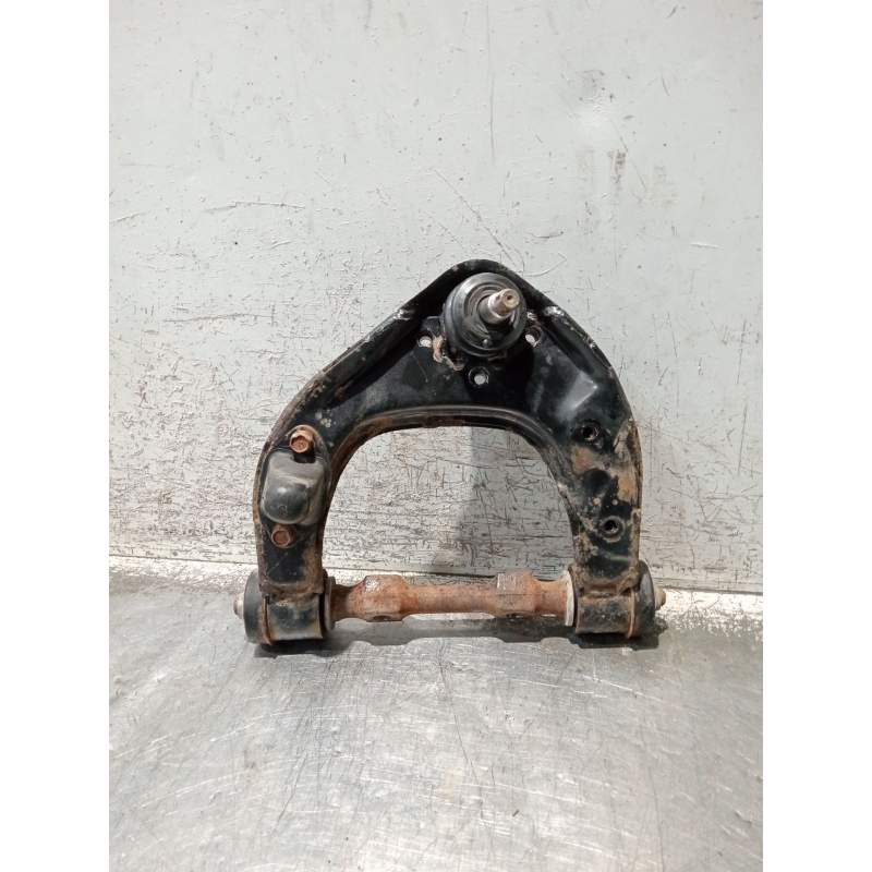 Recambio de brazo suspension superior delantero izquierdo para mitsubishi montero (v20/v40) referencia OEM IAM   