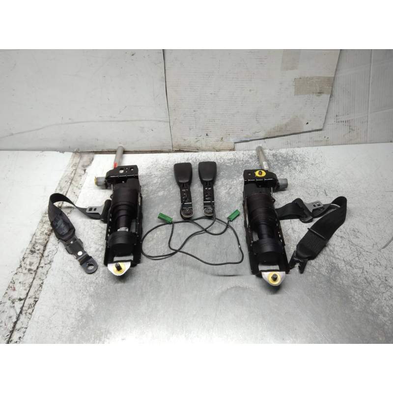 Recambio de juego cinturones delantero para volvo v50 familiar 2.4 kinetic referencia OEM IAM  5P 2004