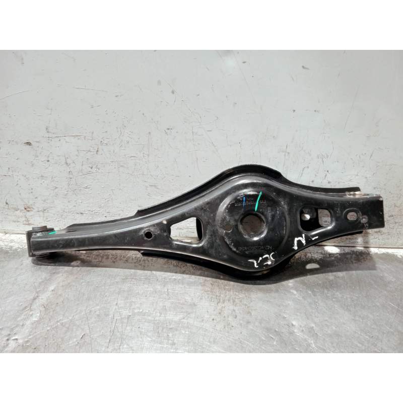 Recambio de brazo suspension inferior trasero derecho para omoda omoda5 referencia OEM IAM 202002546AA  