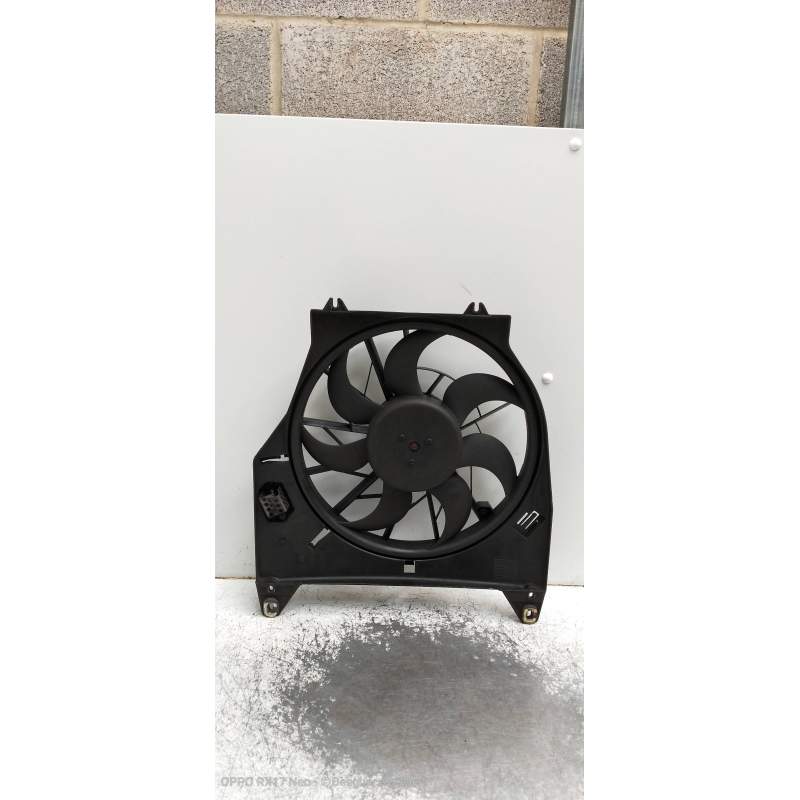 Recambio de electroventilador para renault kangoo (f/kc0) 1.9 diesel referencia OEM IAM 0130303814 7700301278 2003