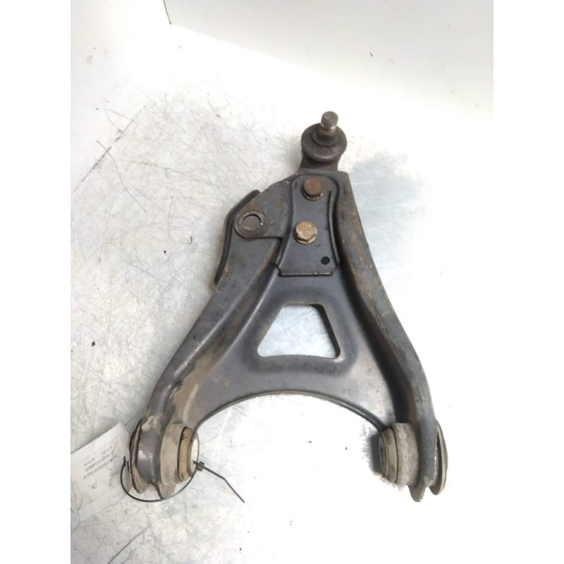 Recambio de brazo suspension inferior delantero izquierdo para nissan kubistar (x76) pro (l1) referencia OEM IAM   