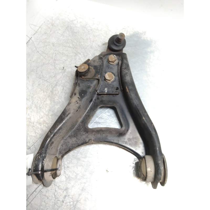 Recambio de brazo suspension inferior delantero izquierdo para nissan kubistar (x76) referencia OEM IAM   