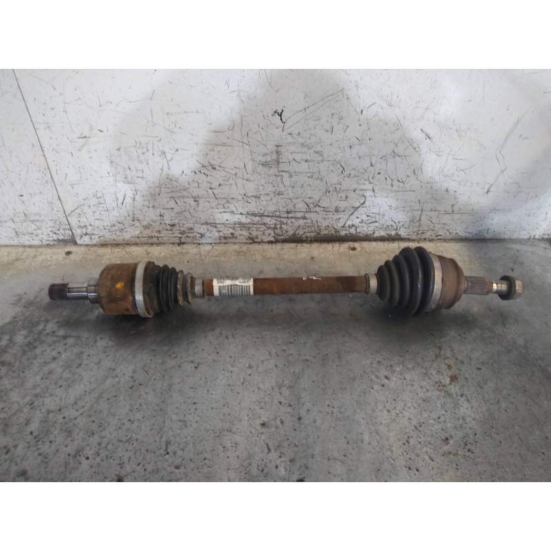Recambio de transmision delantera izquierda para peugeot 308 business line referencia OEM IAM 9677561480 16HDI 2014