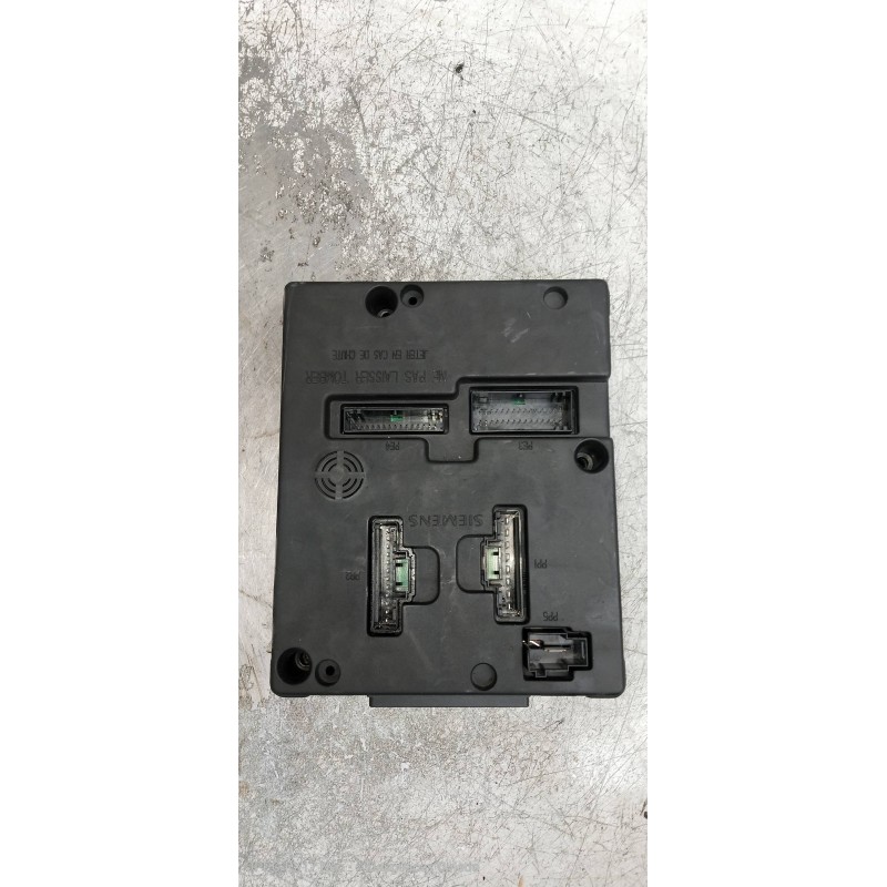 Recambio de caja reles / fusibles para renault scenic (ja..) 1.9 dci rt referencia OEM IAM 8200029342B S108502610 