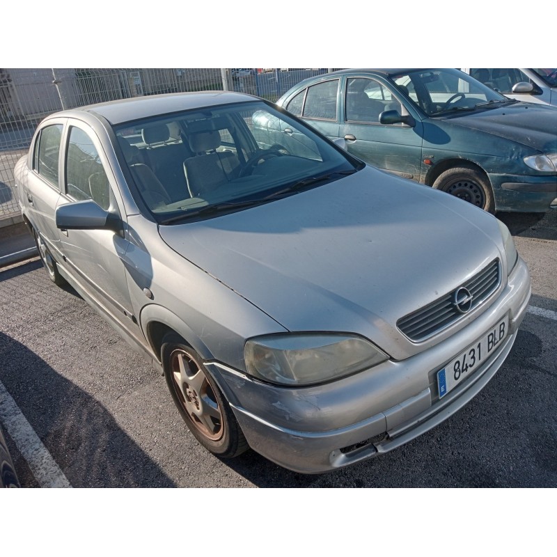 opel astra g berlina del año 2001