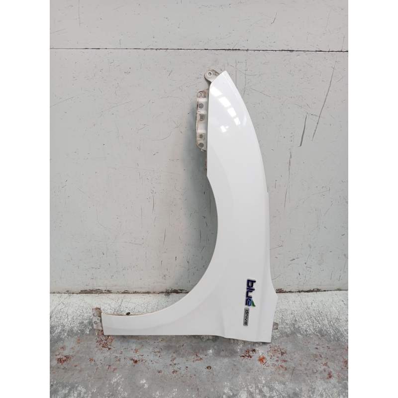 Recambio de aleta delantera izquierda para hyundai i40 i (vf) 1.7 crdi referencia OEM IAM   2012