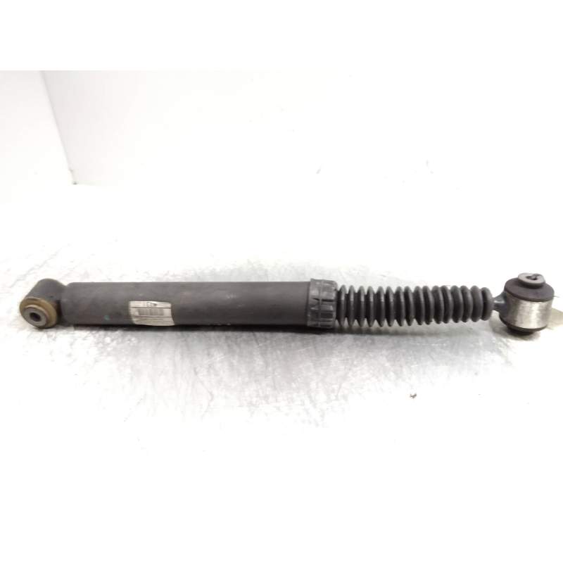 Recambio de amortiguador trasero para peugeot 208 allure referencia OEM IAM   