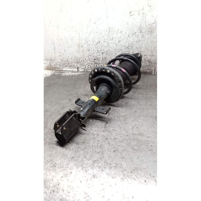 Recambio de amortiguador delantero izquierdo para renault captur dynamique referencia OEM IAM 543020638R 15DCI 2013