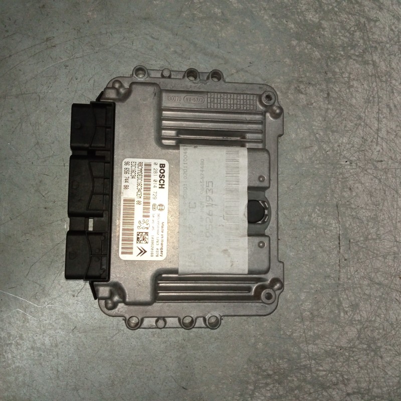 Recambio de centralita motor uce para peugeot 5008 confort referencia OEM IAM 0281014729 9665674480 9653958980